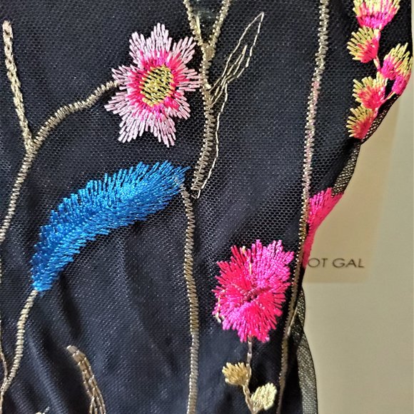 Hot Gal Women's Halter Style Summer Dress Sleeveless Knee Length Embroidered - Picture 6 of 10